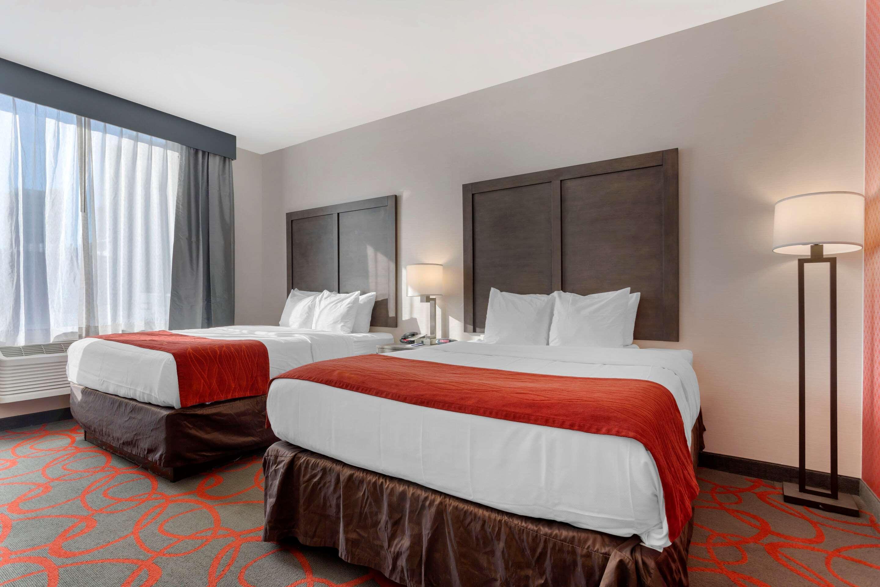 Comfort Inn & Suites Near Stadium Nueva York Exterior foto