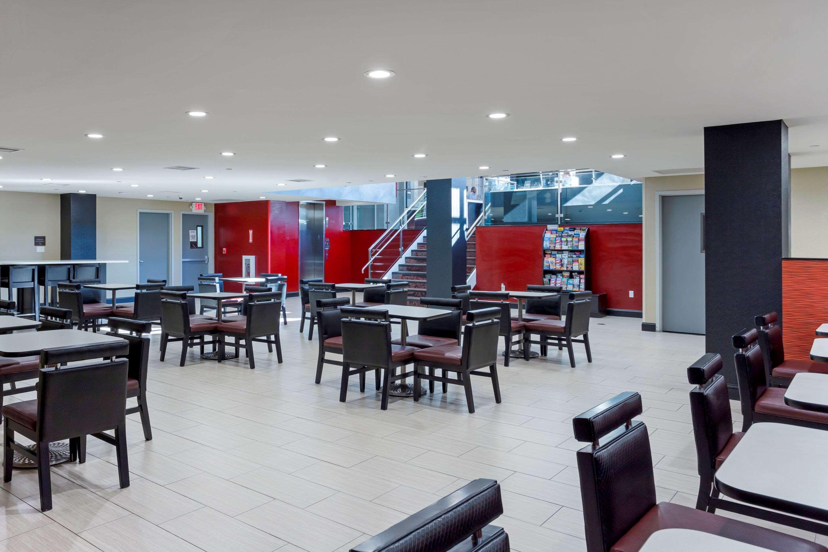 Comfort Inn & Suites Near Stadium Nueva York Exterior foto