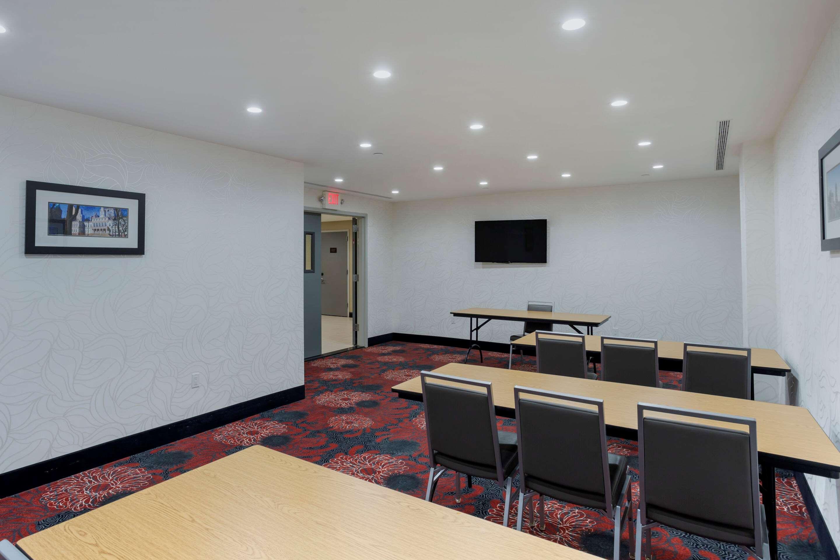 Comfort Inn & Suites Near Stadium Nueva York Exterior foto