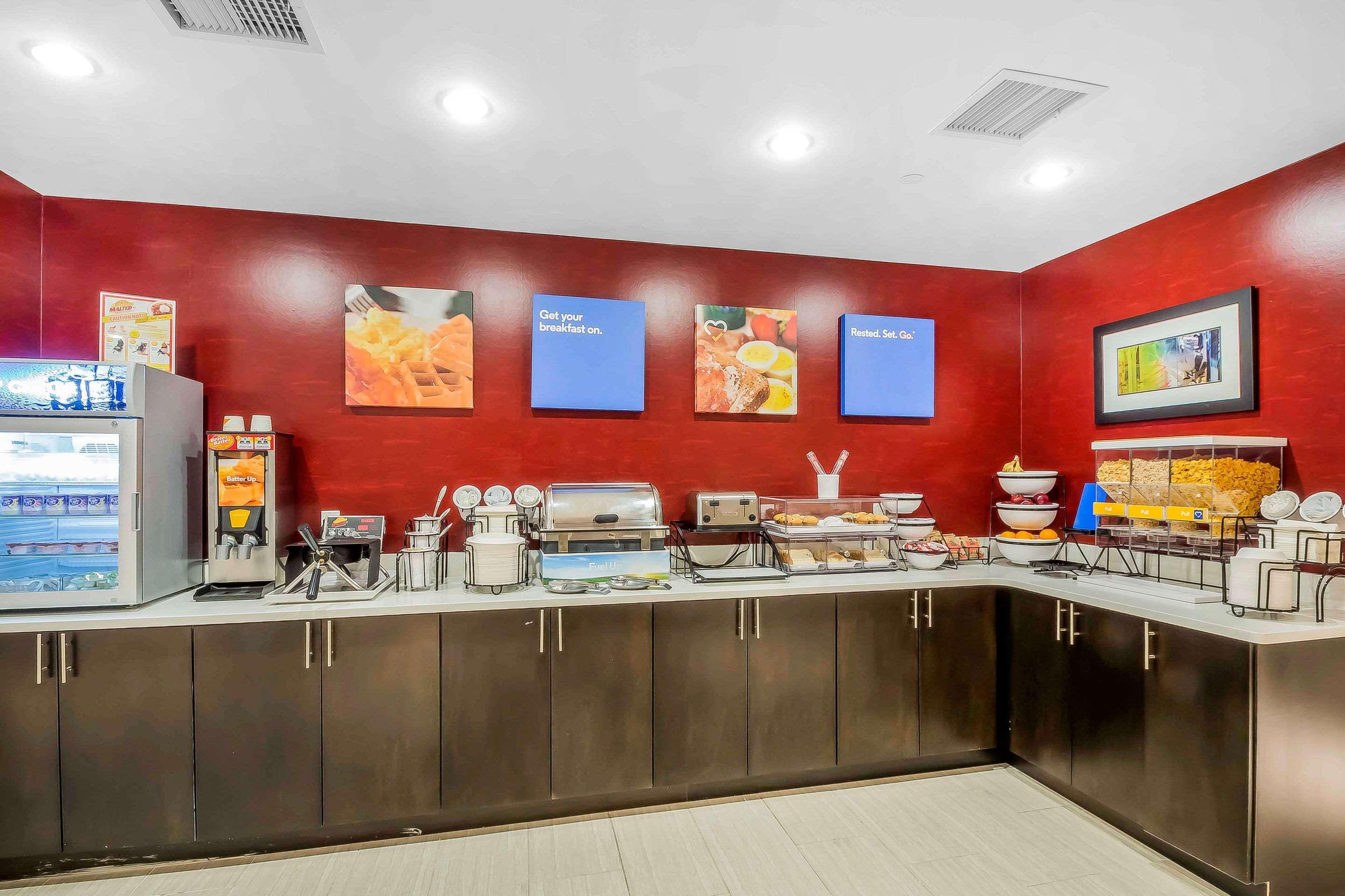 Comfort Inn & Suites Near Stadium Nueva York Exterior foto